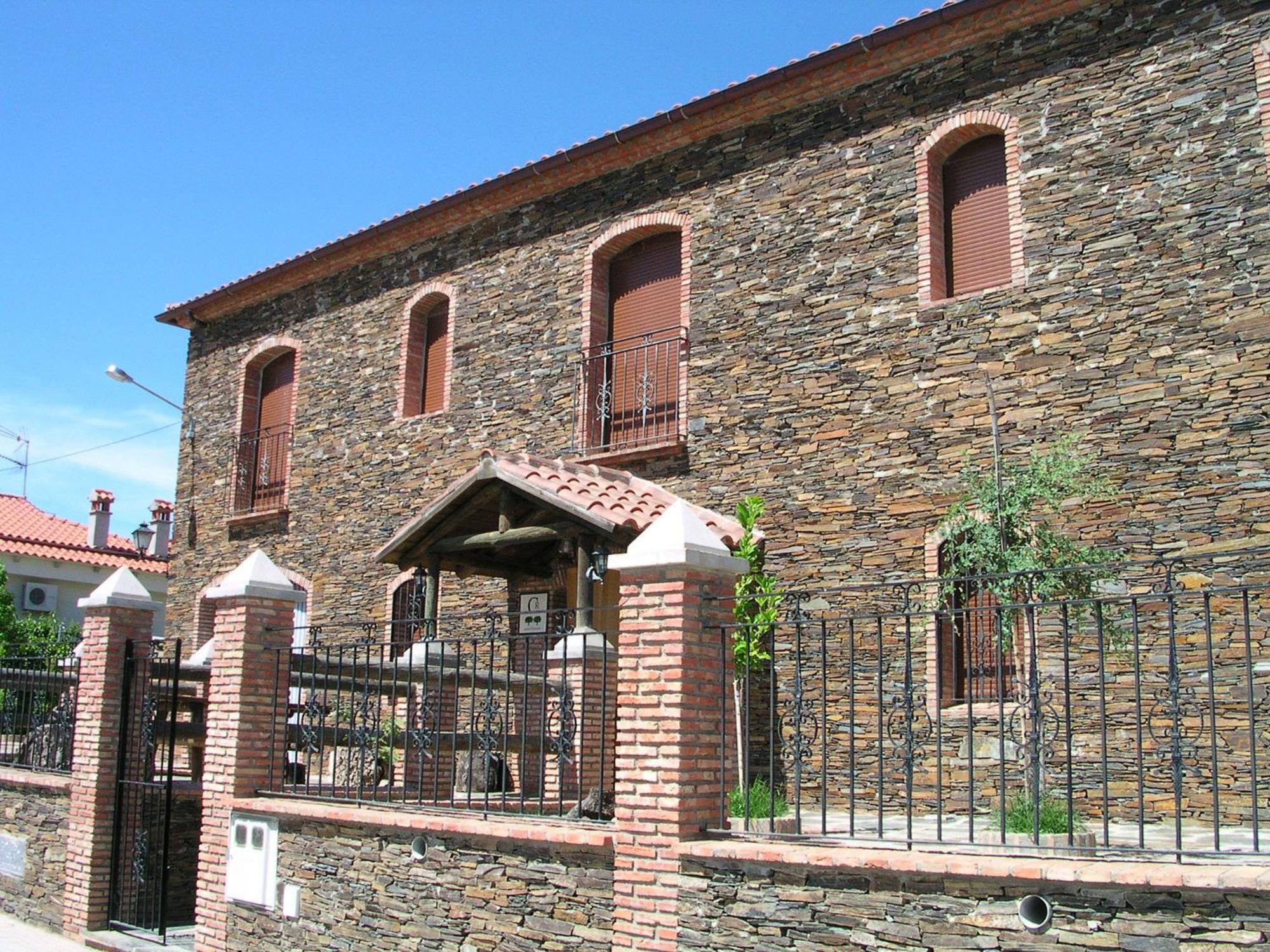 Gasthaus Casa Rural Pena Falcon Torrejón el Rubio Exterior foto